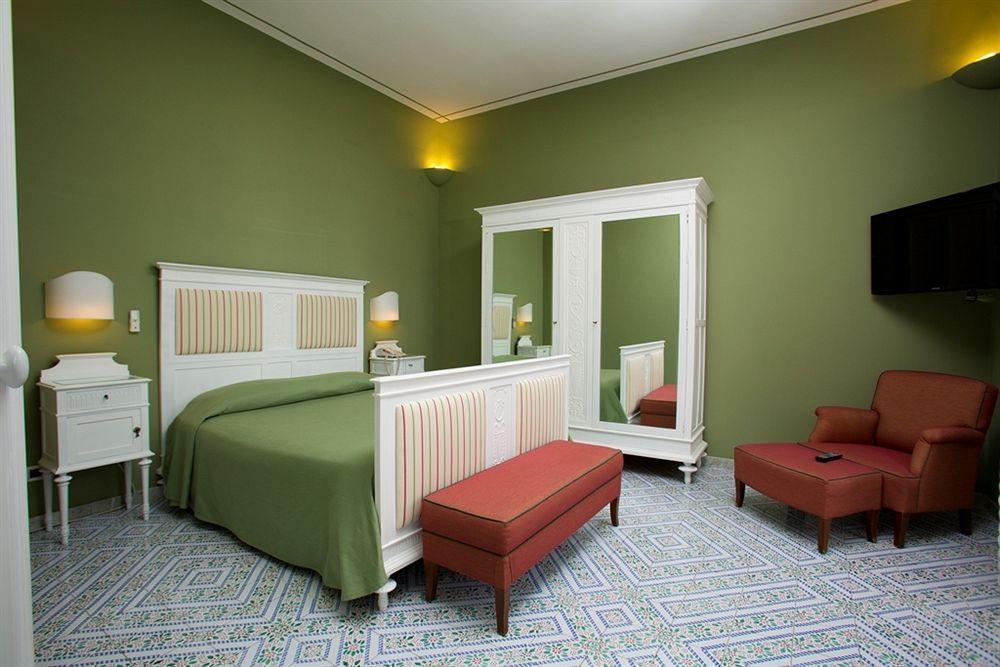 Favorita & Events Hotel 4*